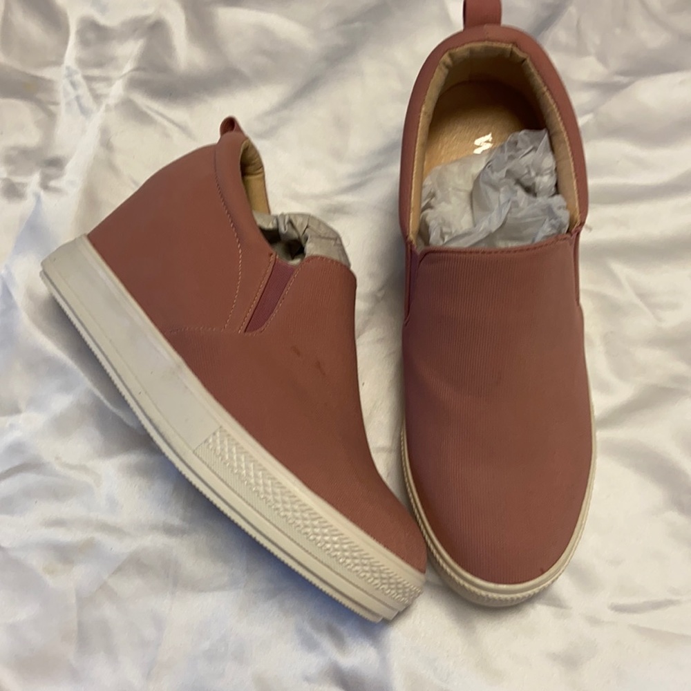 Mauve Slip-on Sneaker Wedge